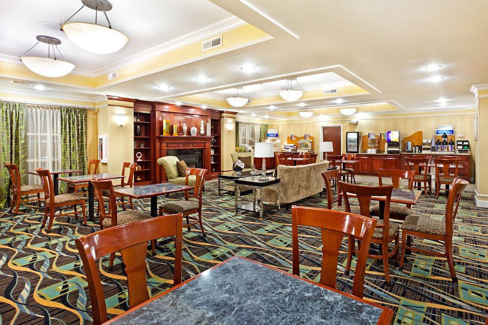 Holiday Inn Express & Suites Florence By Ihg Экстерьер фото