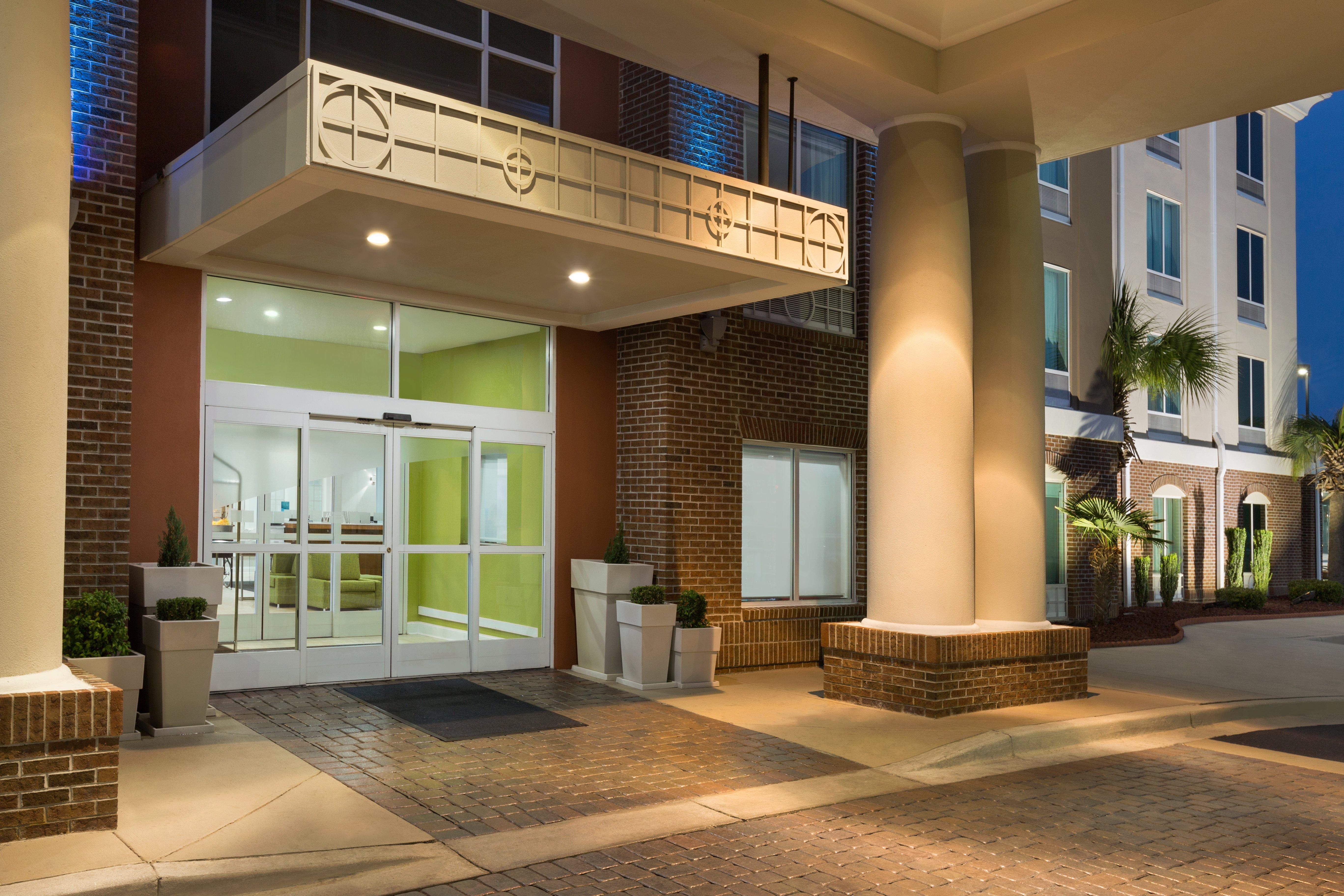 Holiday Inn Express & Suites Florence By Ihg Экстерьер фото